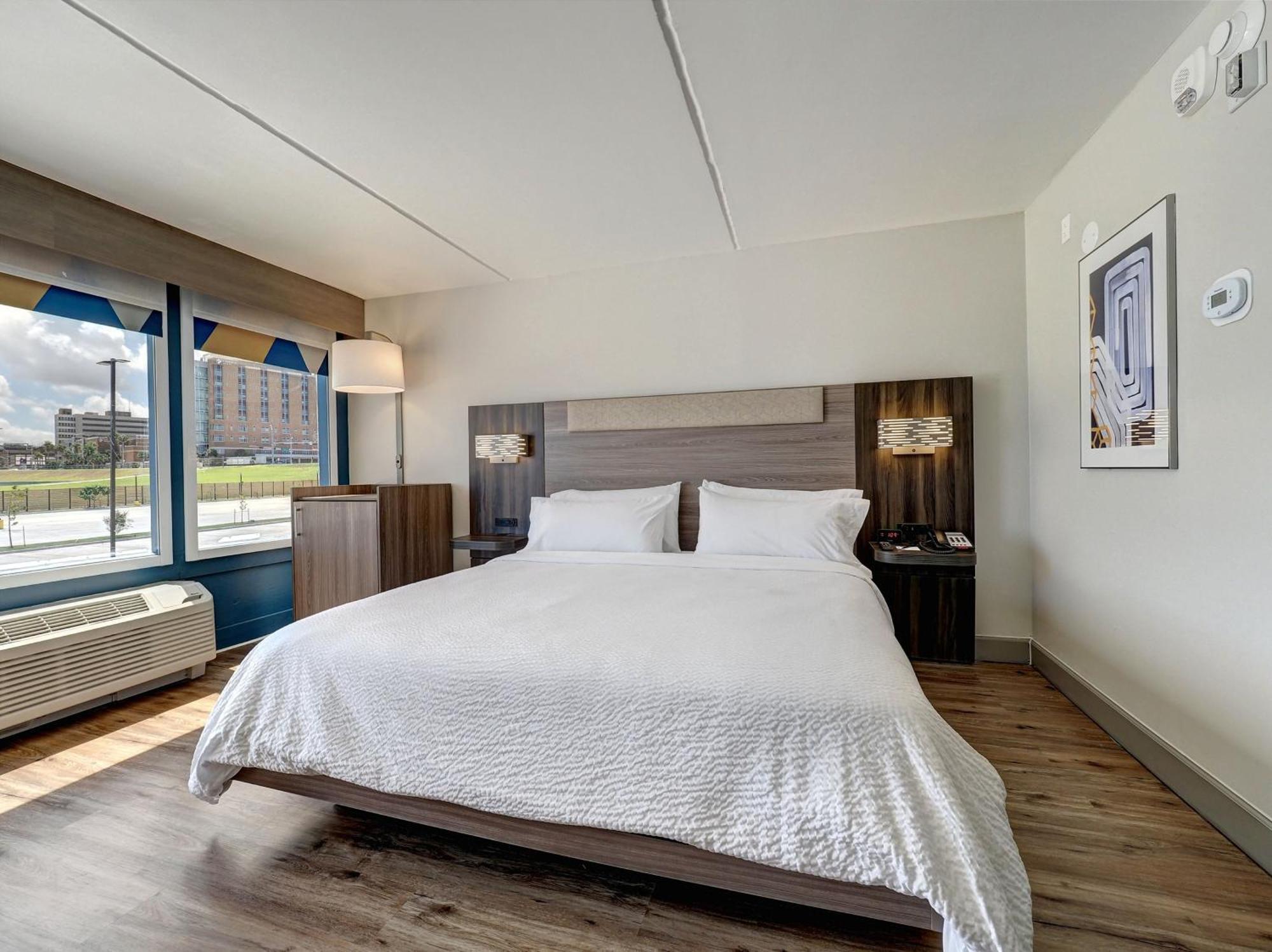 Holiday Inn Express Corpus Christi - Beachfront By Ihg Buitenkant foto