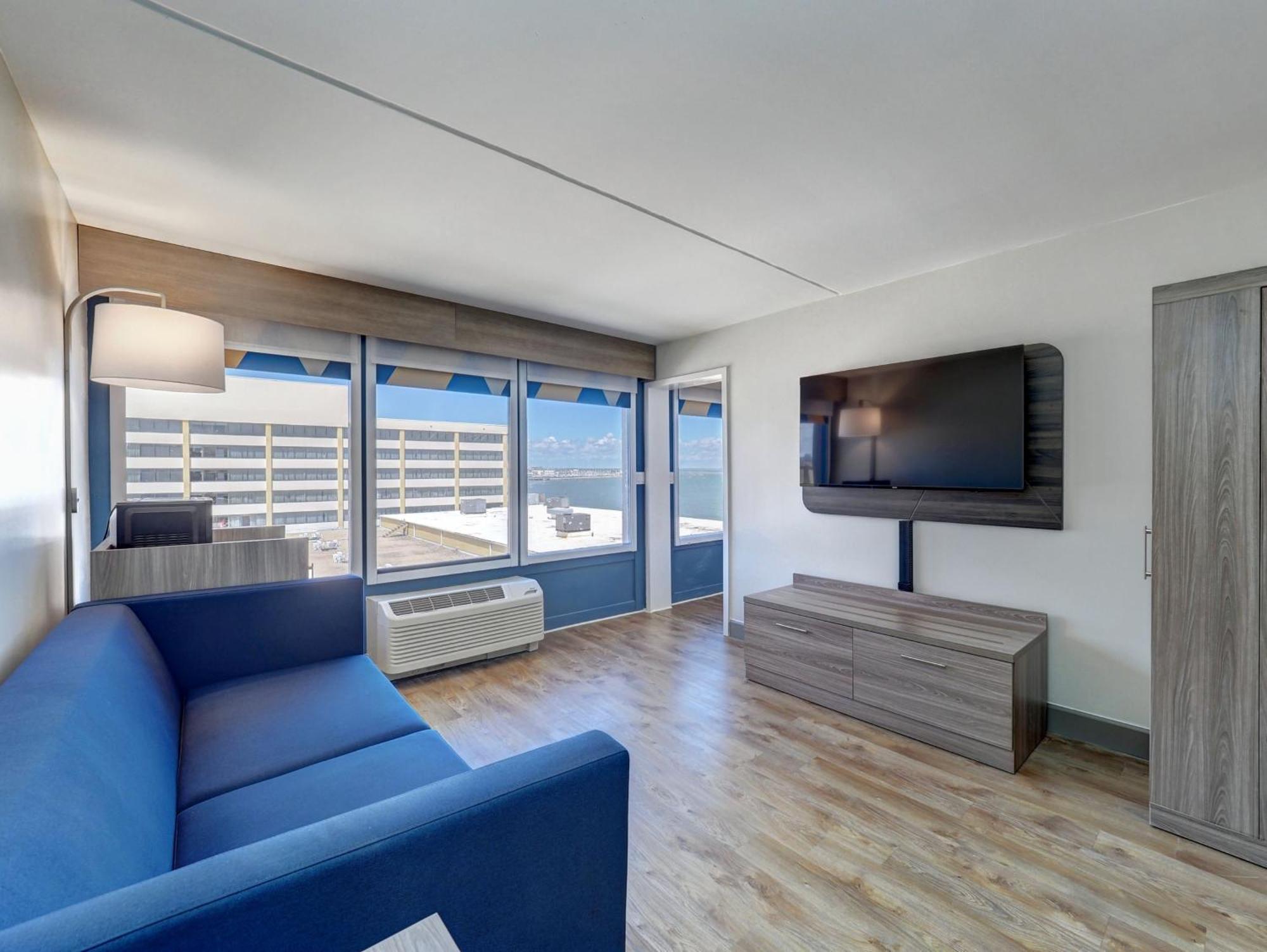 Holiday Inn Express Corpus Christi - Beachfront By Ihg Buitenkant foto