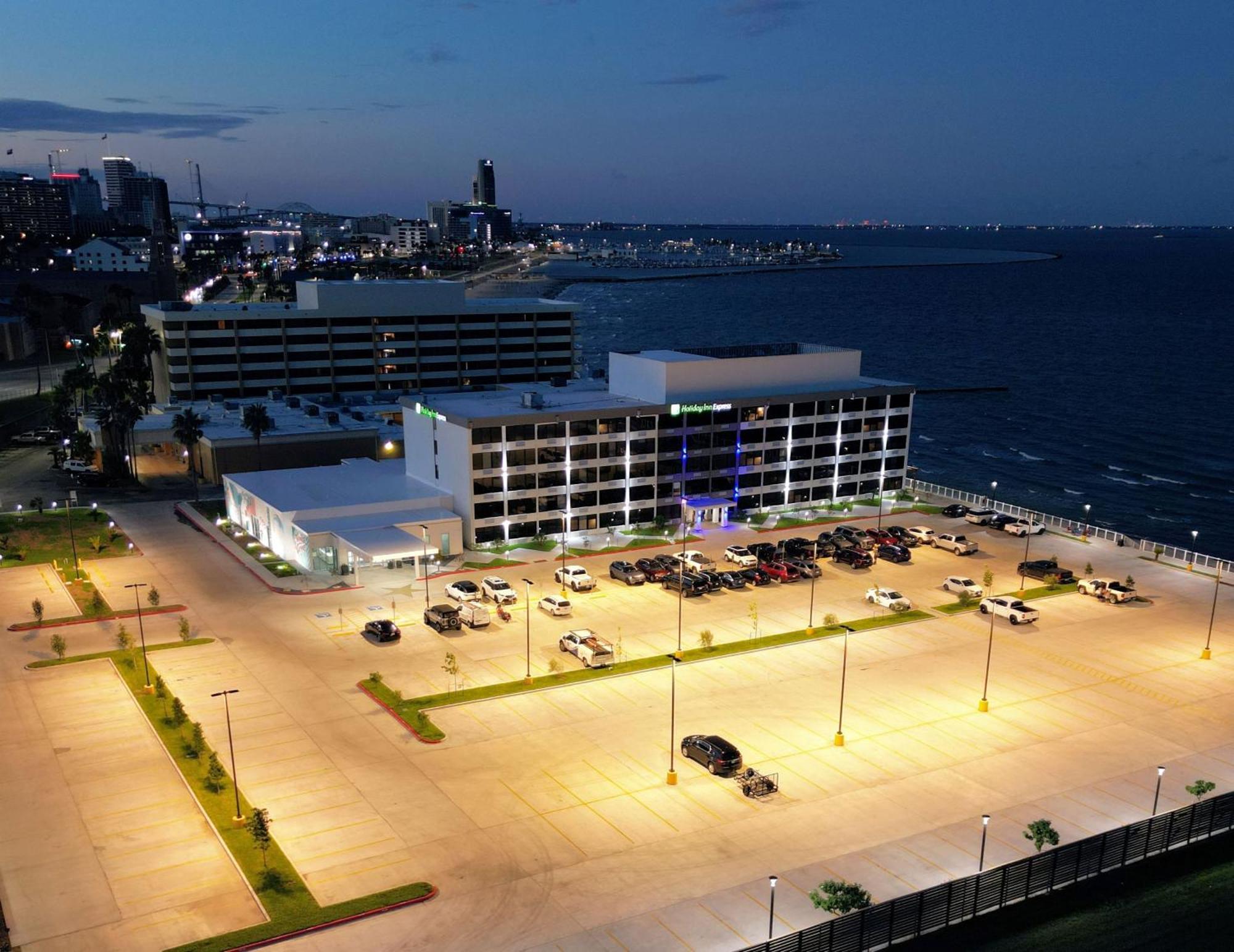 Holiday Inn Express Corpus Christi - Beachfront By Ihg Buitenkant foto