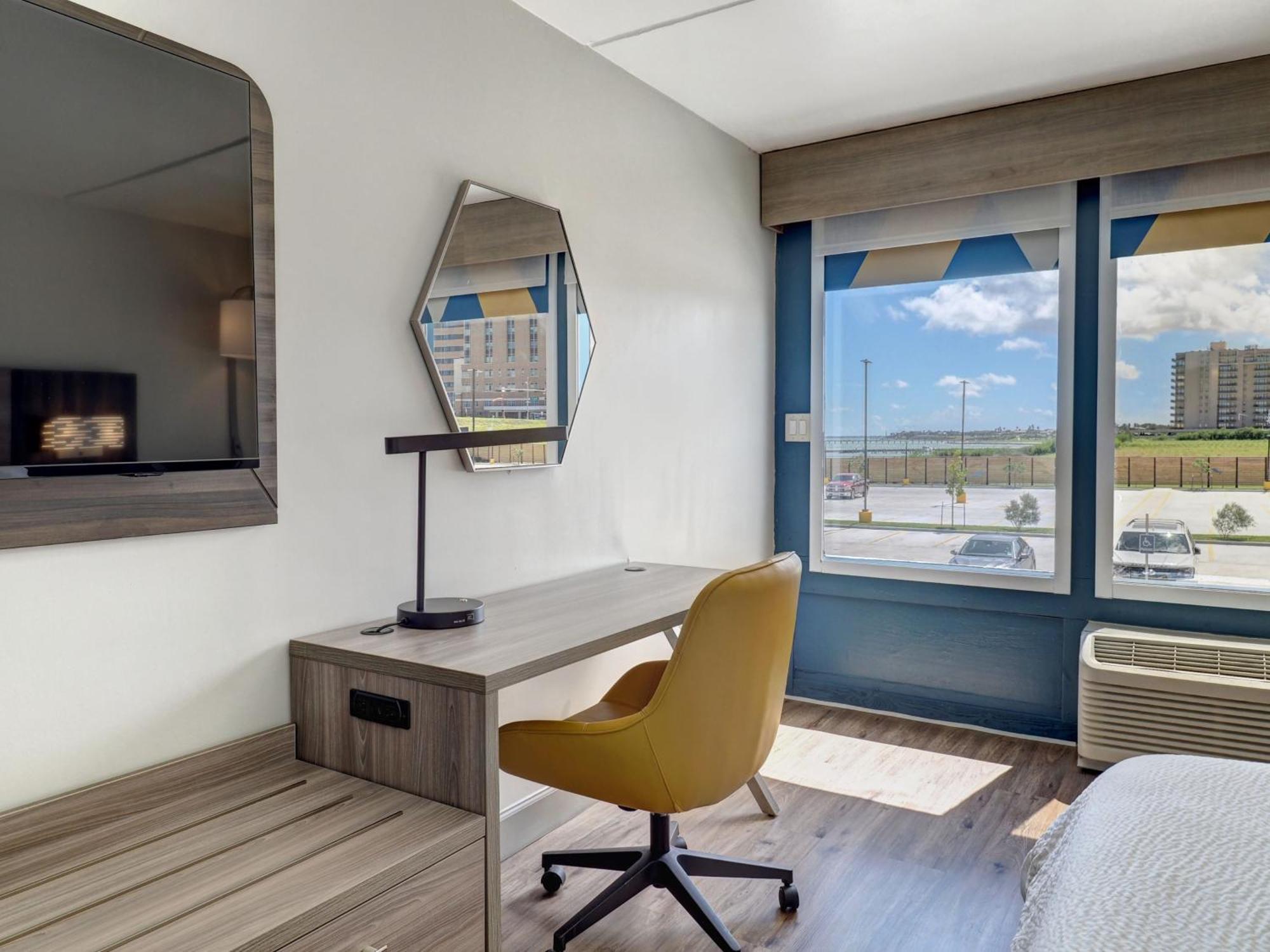 Holiday Inn Express Corpus Christi - Beachfront By Ihg Buitenkant foto