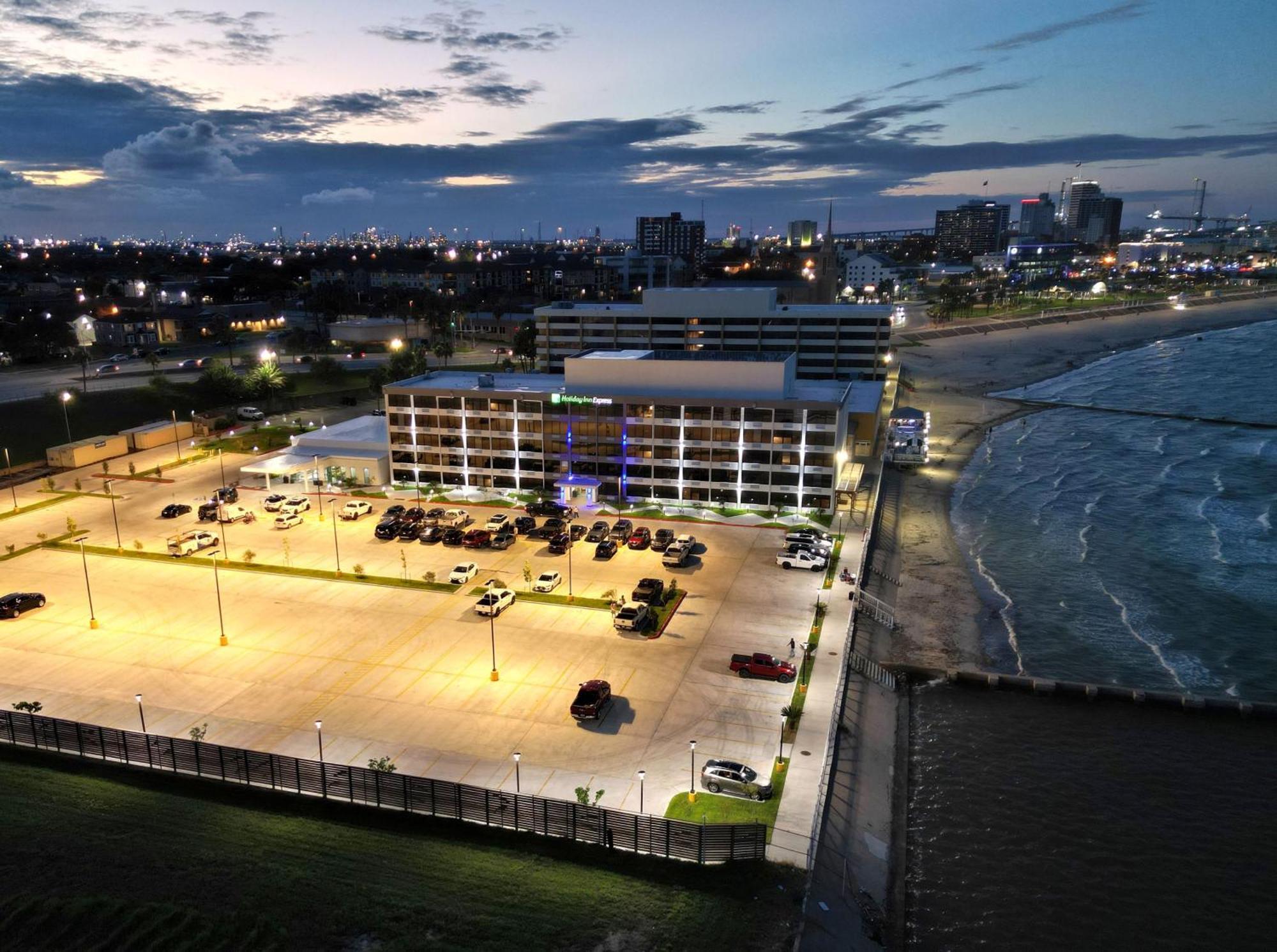 Holiday Inn Express Corpus Christi - Beachfront By Ihg Buitenkant foto