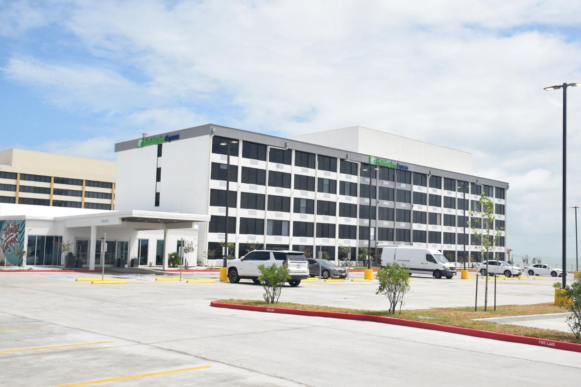 Holiday Inn Express Corpus Christi - Beachfront By Ihg Buitenkant foto