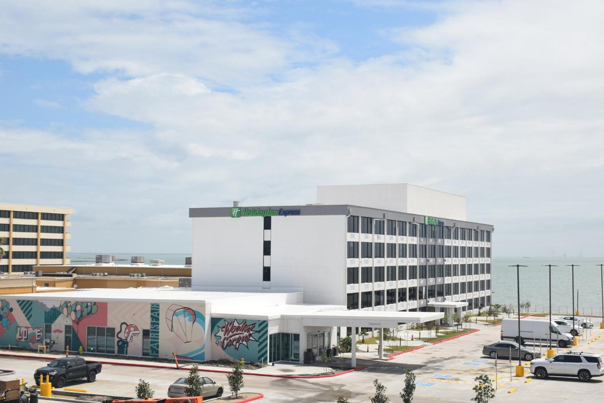 Holiday Inn Express Corpus Christi - Beachfront By Ihg Buitenkant foto