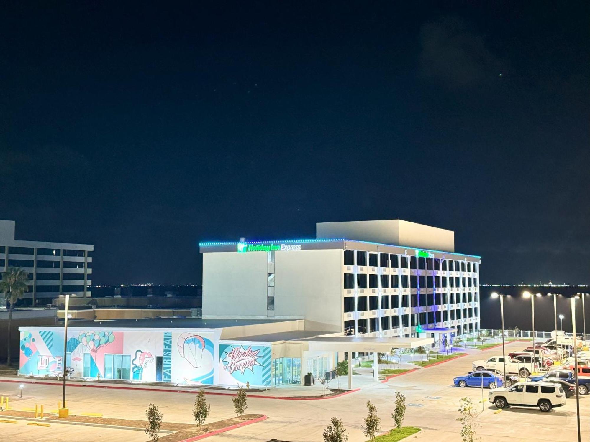 Holiday Inn Express Corpus Christi - Beachfront By Ihg Buitenkant foto